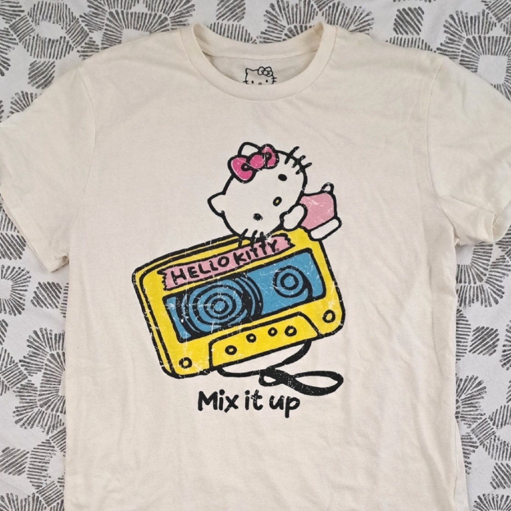 Hello Kitty Cream T-Shirt With Mixed Tape SzXL